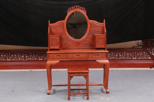 緬花-梳妝臺(tái)